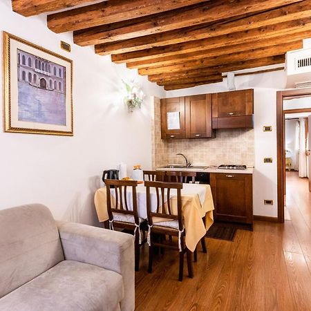 Ferienwohnung Ca' Pinelli Venedig Exterior foto