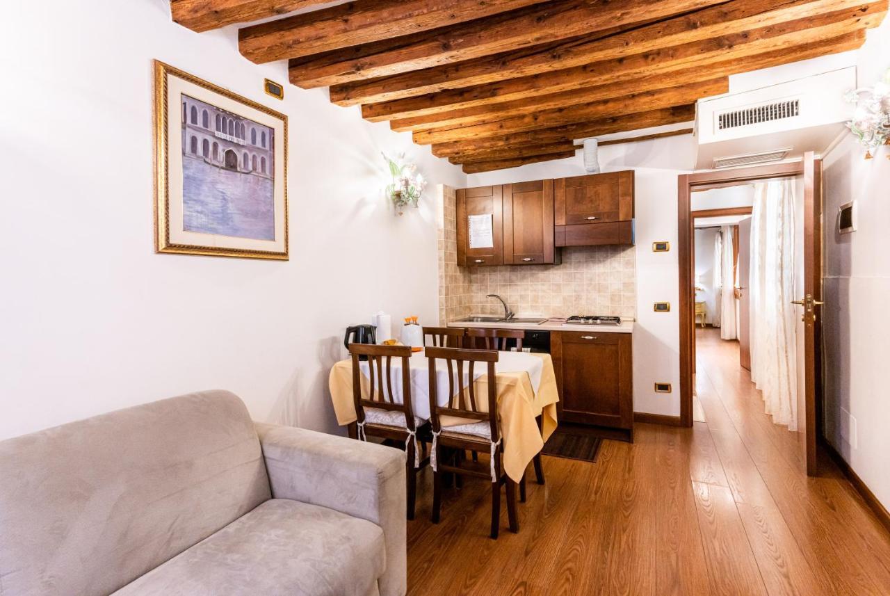 Ferienwohnung Ca' Pinelli Venedig Exterior foto